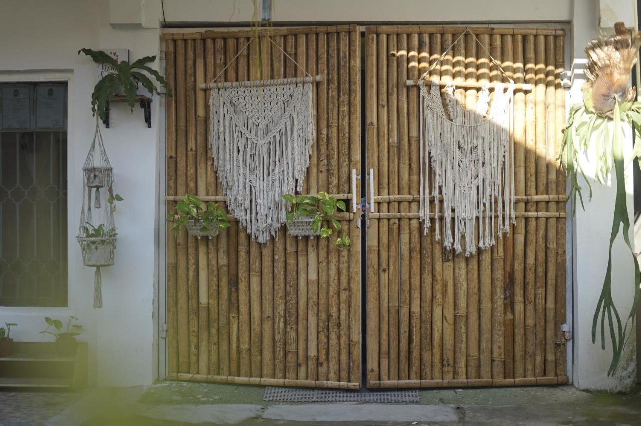 Oke Baik Hostel Yogyakarta Extérieur photo