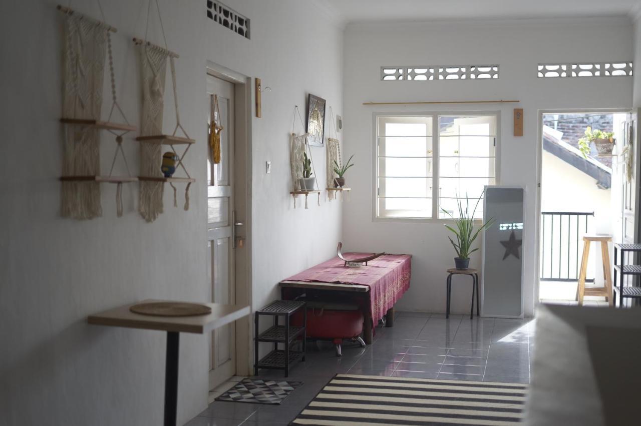 Oke Baik Hostel Yogyakarta Extérieur photo