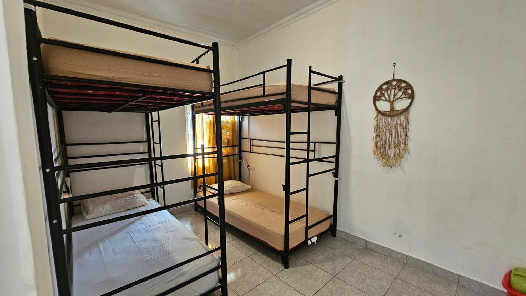 Oke Baik Hostel Yogyakarta Extérieur photo