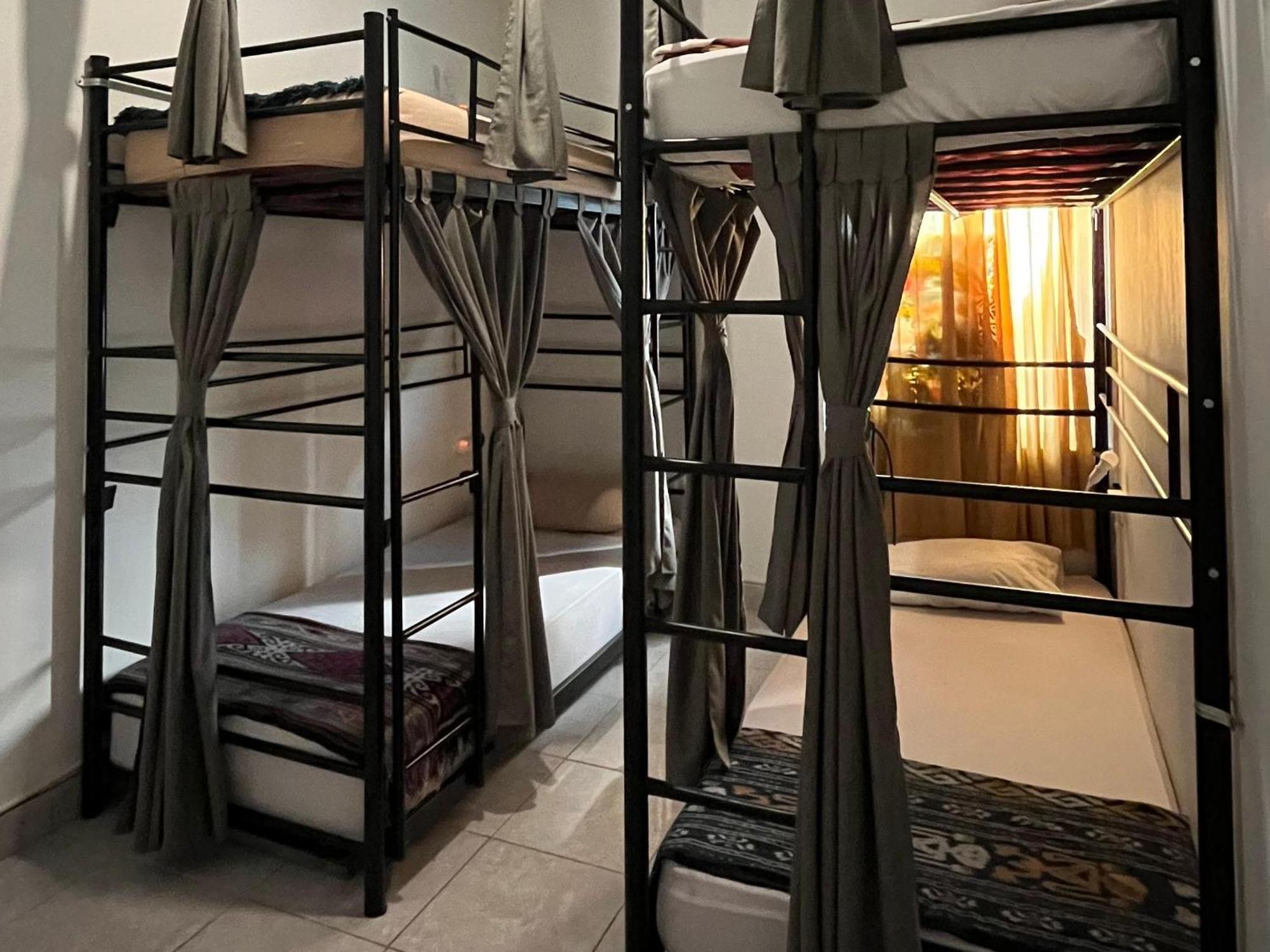 Oke Baik Hostel Yogyakarta Extérieur photo